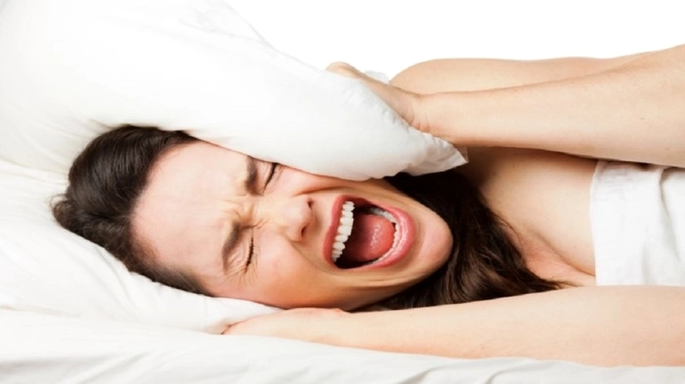 Giải mã giấc mơ thấy rụng nhiều răng: Điềm báo tốt hay xấu, nên đánh con gì?