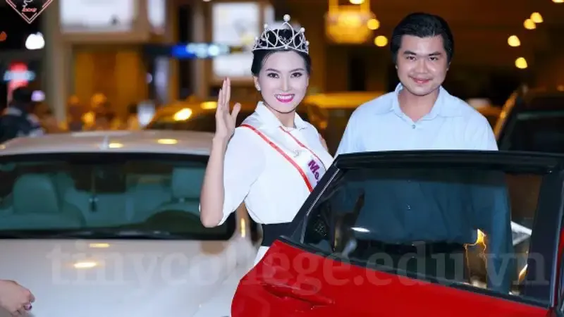 Tiểu sử Hoa hậu Kim Thoa 2