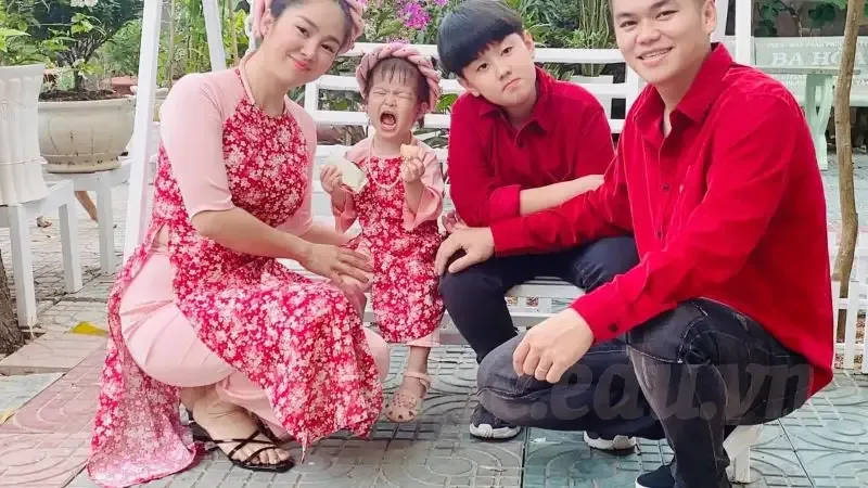 Tiểu sử Lê Phương 1