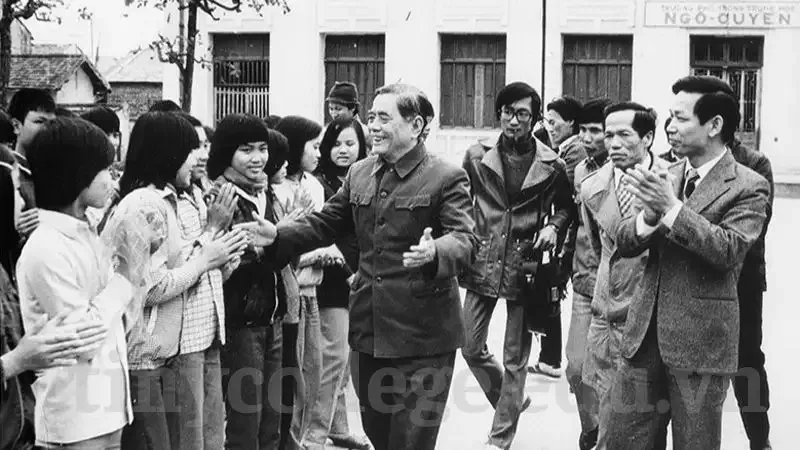 Tiểu sử Nguyễn Văn Linh 7