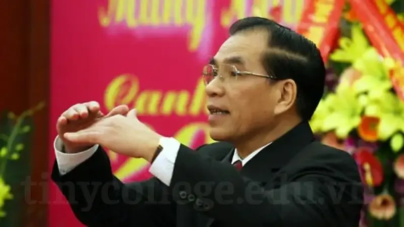 Tiểu sử Nông Đức Mạnh 1