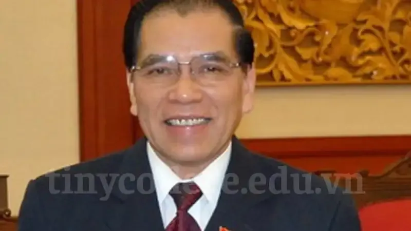 Tiểu sử Nông Đức Mạnh 5