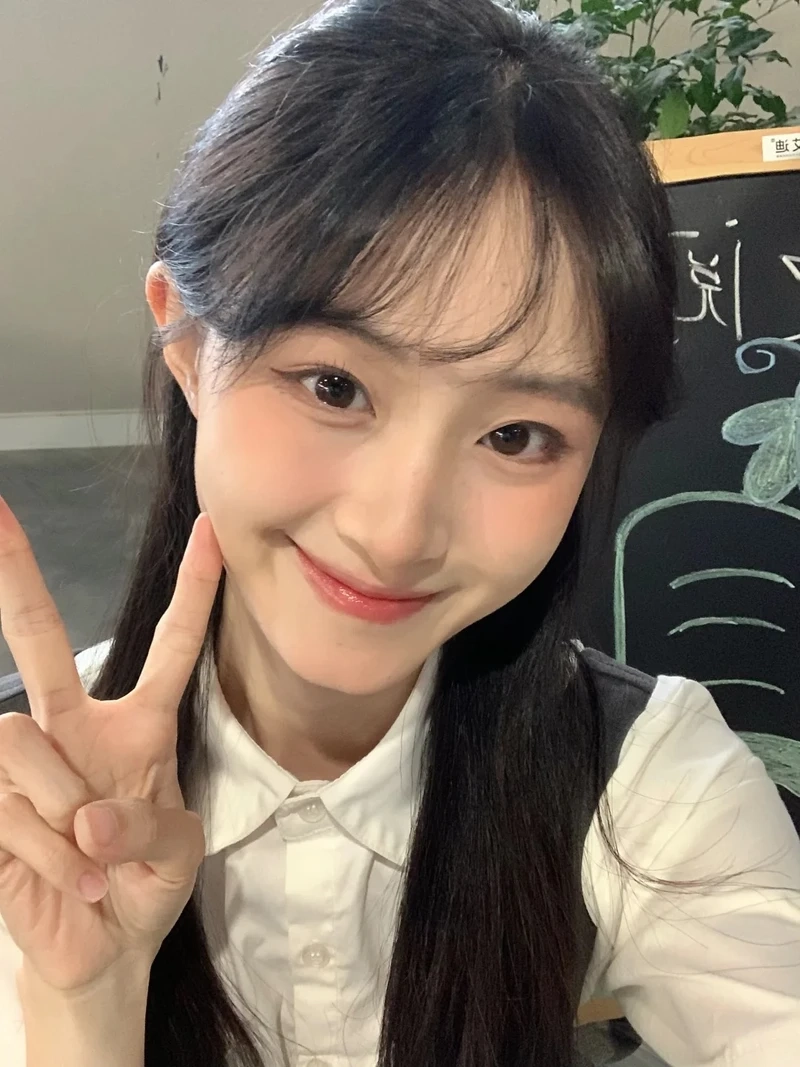 Tuyển chọn ảnh gái xinh cười duyên Instagram chuẩn gu giới trẻ